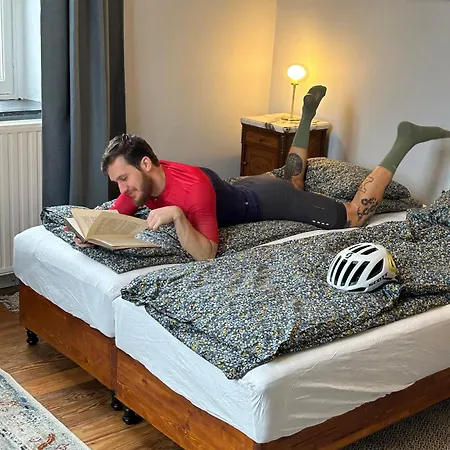 La Maison Vienvenue - Bike, Hike And Meet Alike Bed & Breakfast