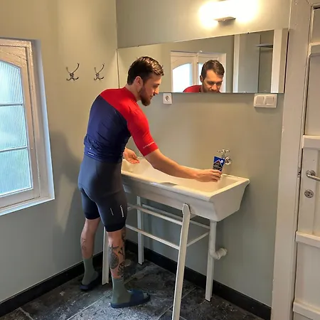 Bed & Breakfast La Maison Vienvenue - Bike, Hike And Meet Alike