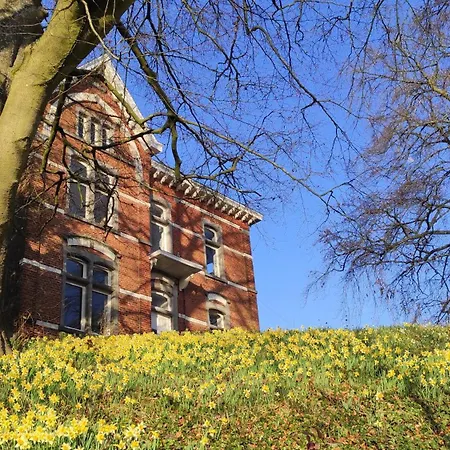 Bed & Breakfast La Maison Vienvenue - Bike, Hike And Meet Alike