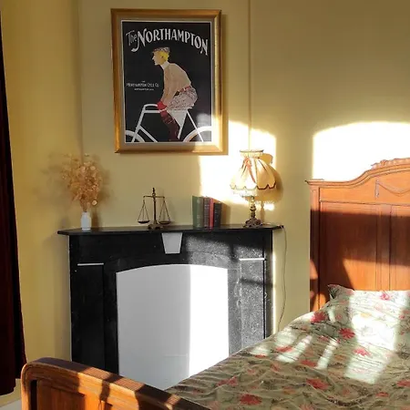 La Maison Vienvenue - Bike, Hike And Meet Alike Bed & Breakfast *