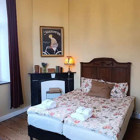 Bed & Breakfast La Maison Vienvenue - Bike, Hike And Meet Alike *