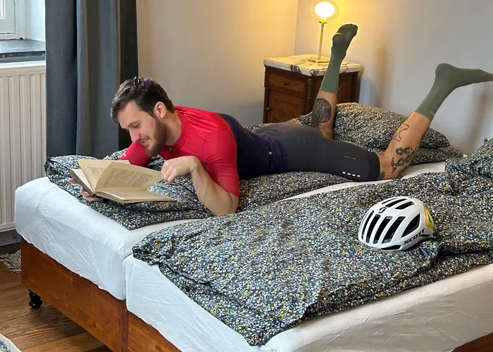 La Maison Vienvenue - Bike, Hike And Meet Alike Bed & Breakfast