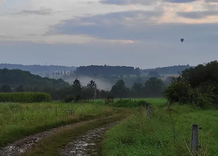 Bed & Breakfast La Maison Vienvenue - Bike, Hike And Meet Alike