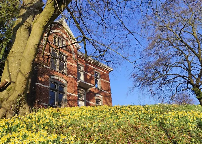 Bed & Breakfast La Maison Vienvenue - Bike, Hike And Meet Alike