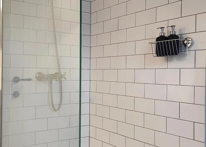 Bed & Breakfast La Maison Vienvenue - Bike, Hike And Meet Alike *