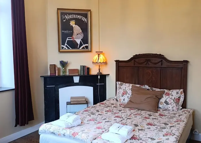 Bed & Breakfast La Maison Vienvenue - Bike, Hike And Meet Alike *